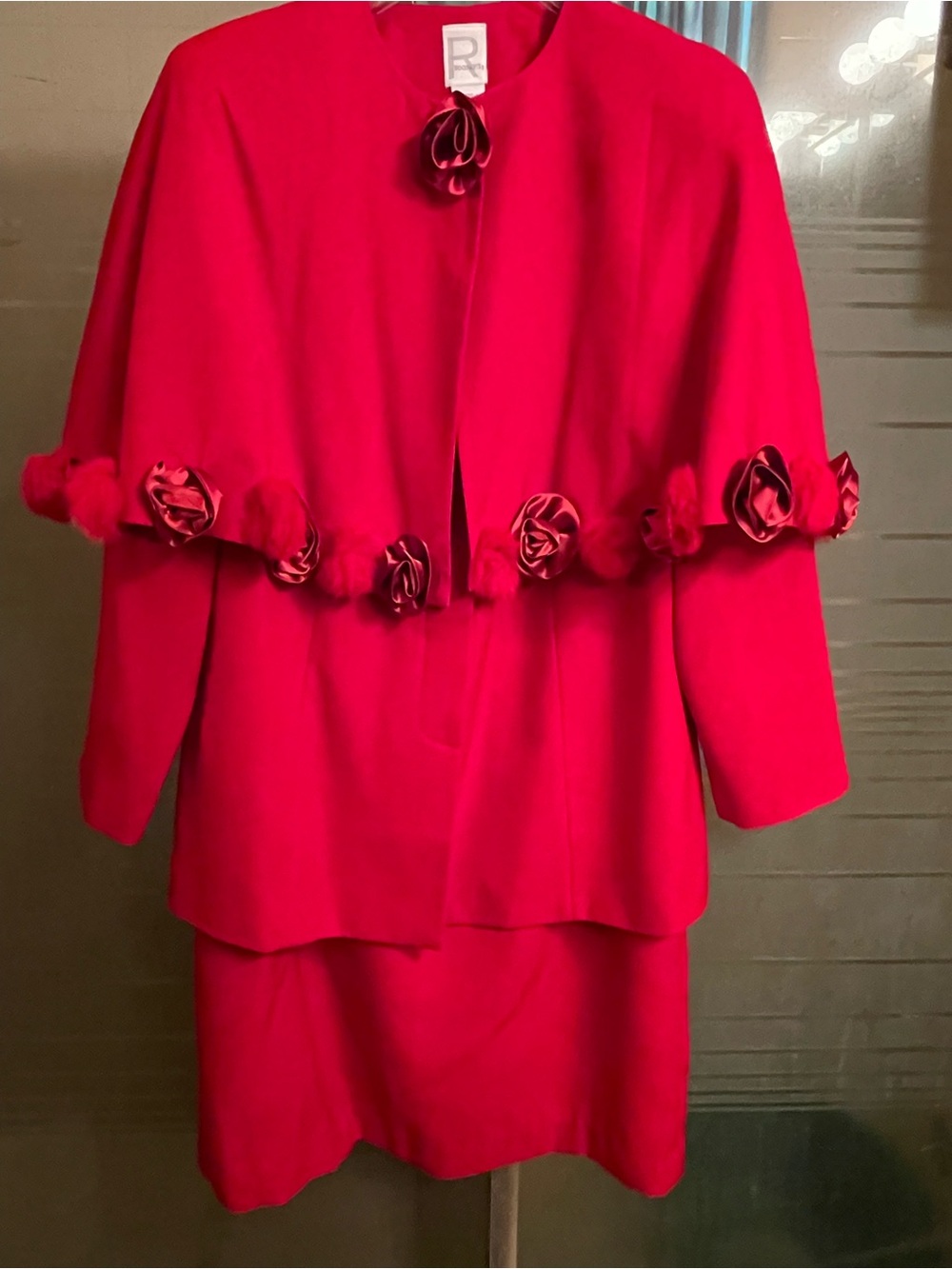 3Pc Elegant VTG Red Women's Maxi Length Skirt Jacket & Cape Tailored suit 16W - Picture 2 of 13
